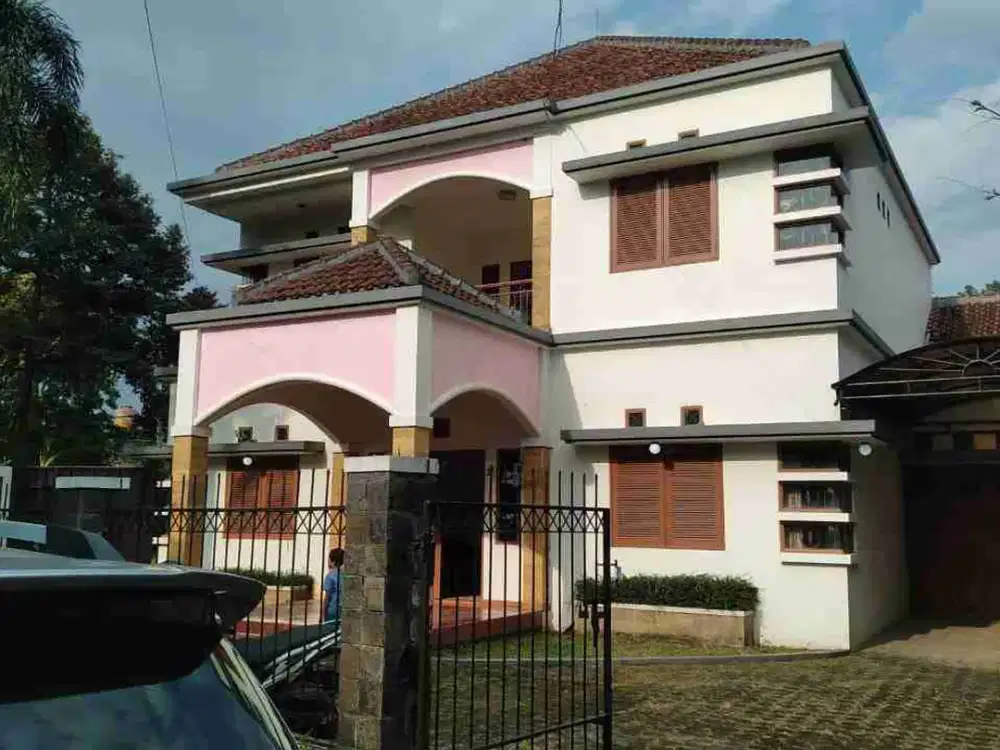 SEWA PER 2 Tahun Cigadung Selatan cocok Tinggal, Kantor