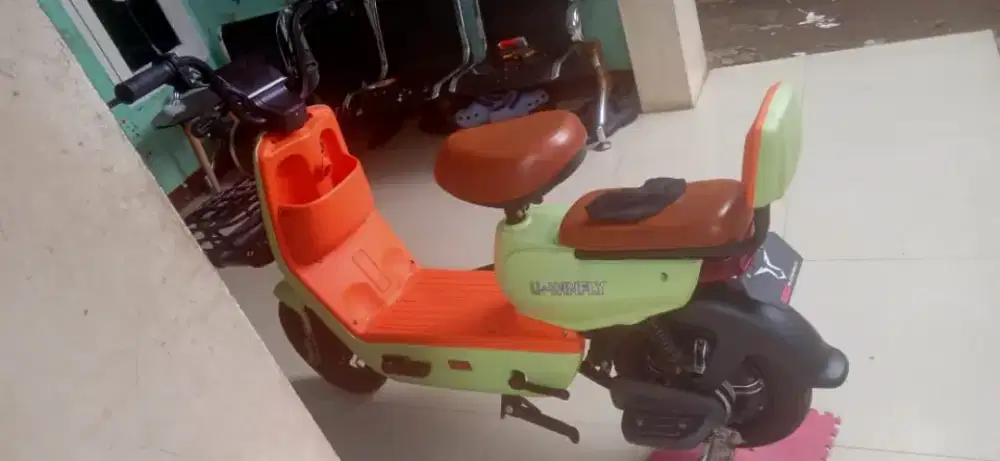 Dijual sepeda listrik mulus