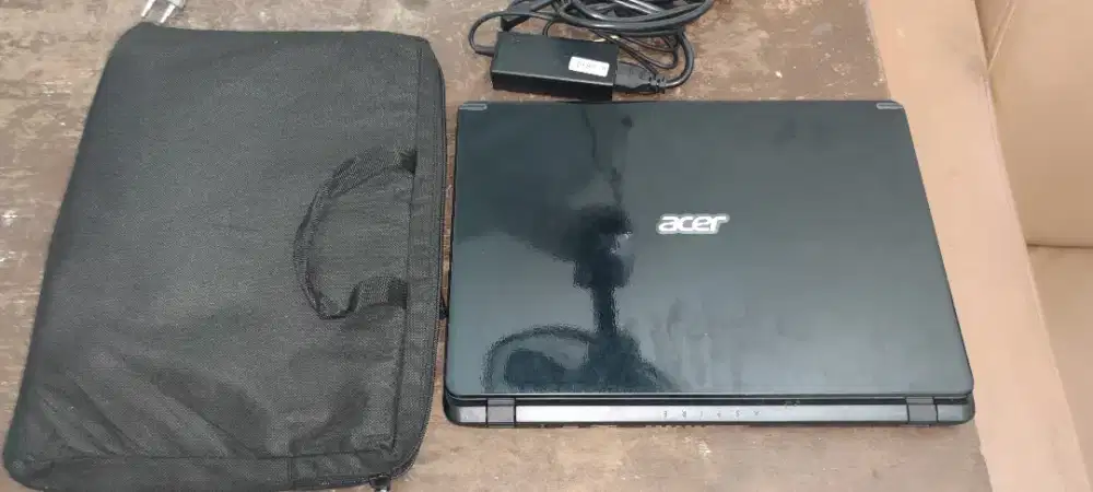 Laptop Acer Istimewa