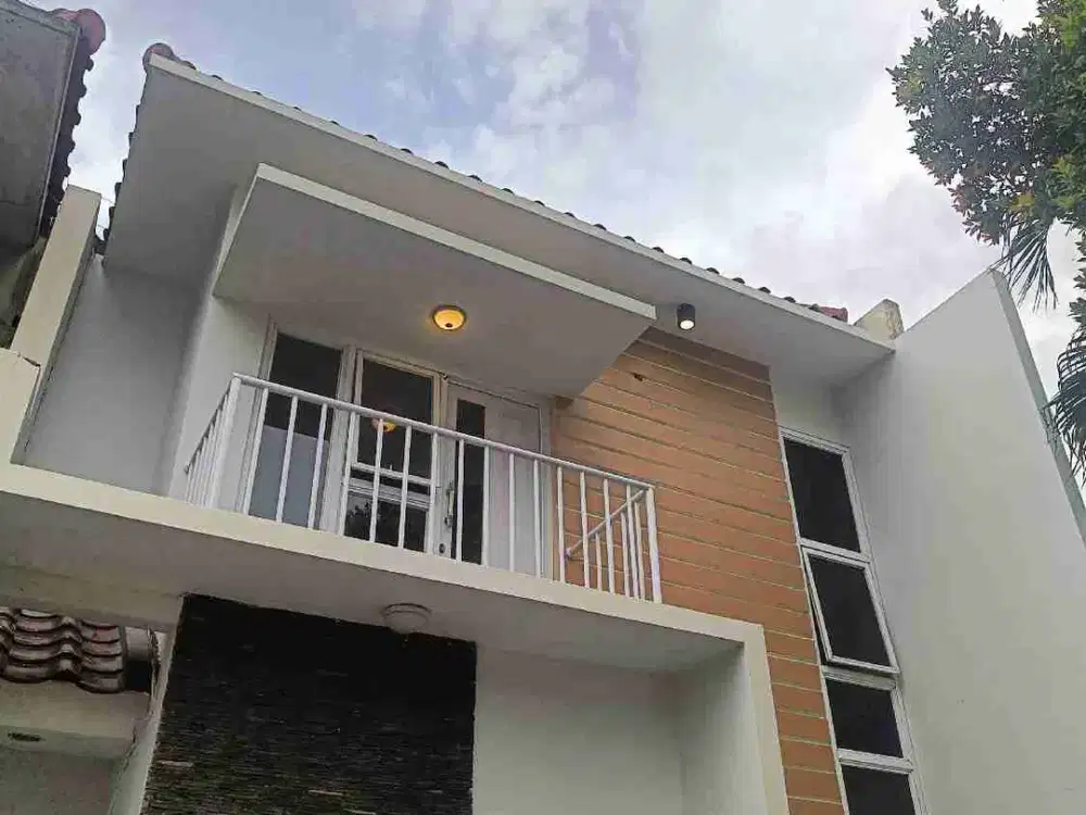 Disewakan Rumah 2 Lantai dkt dr tol simatupang