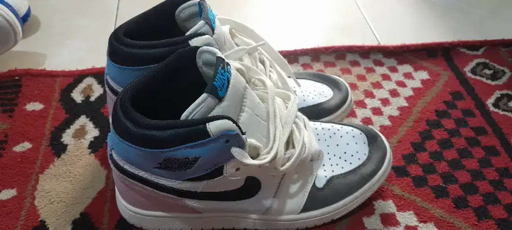 Koleksi sepatu brand