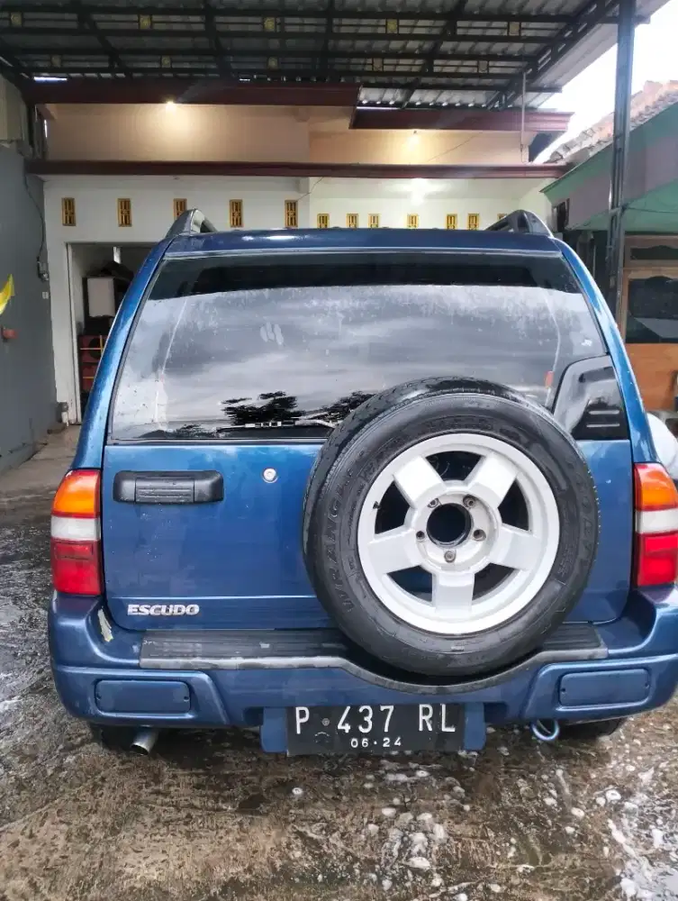 Escudo 2001 2.0 manual plat P jember
