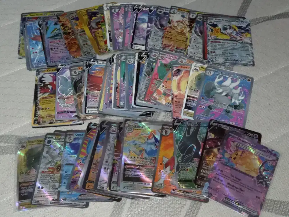 100 pcs Kartu Pokemon Hologram