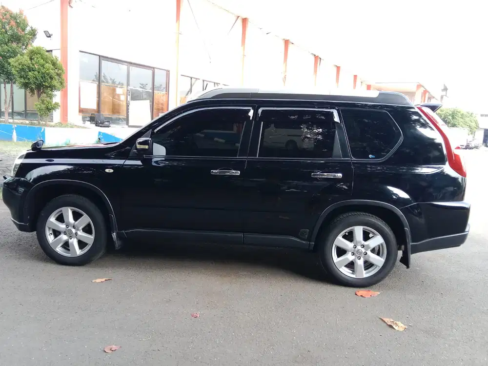Nissan X-Trail 2010 Bensin