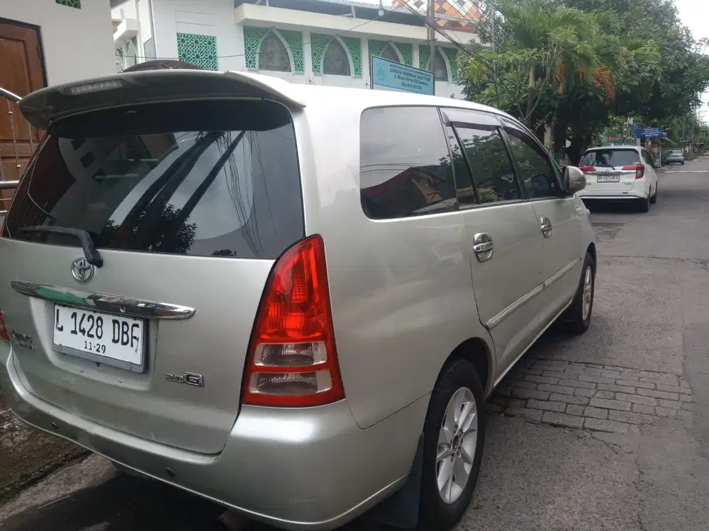Toyota Kijang Innova 2007 Bensin