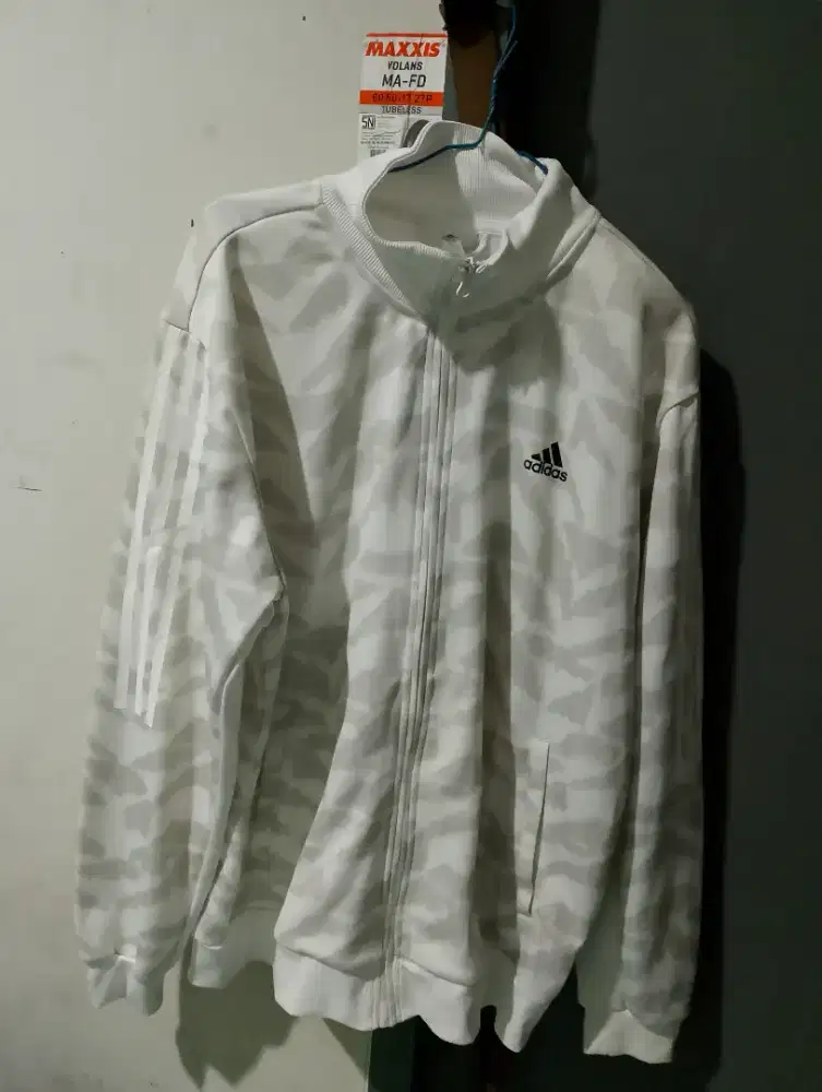 adidas jaket ..