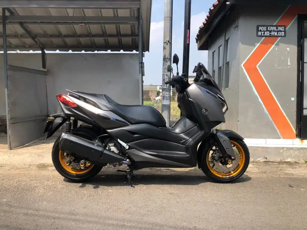 Xmax 250 2017 low km