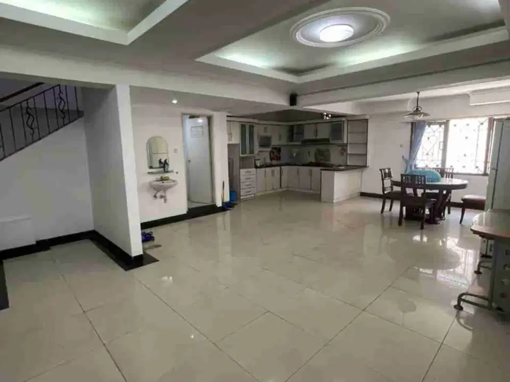 Rumah Mewah Cantik menawan di gunung sahari ukuran 288