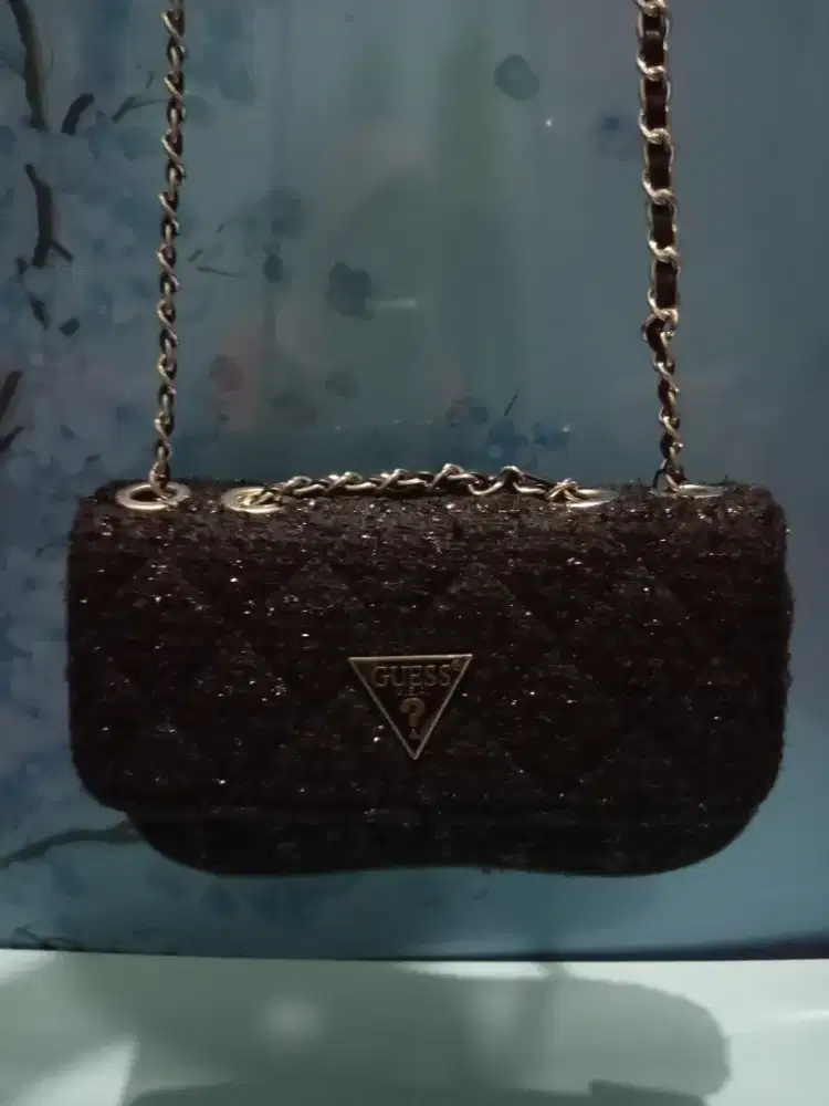 Di jual tas wanita merk guess