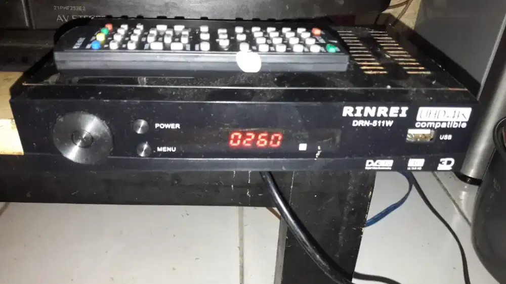 STB DIGITAL PLUS REMOTE MERK RINREI