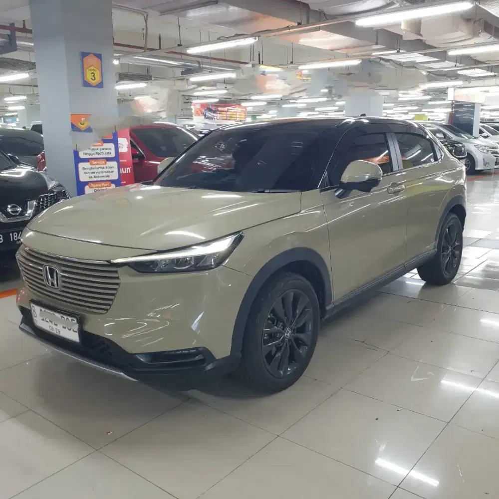 HR-V se 2023 tt Yaris cross