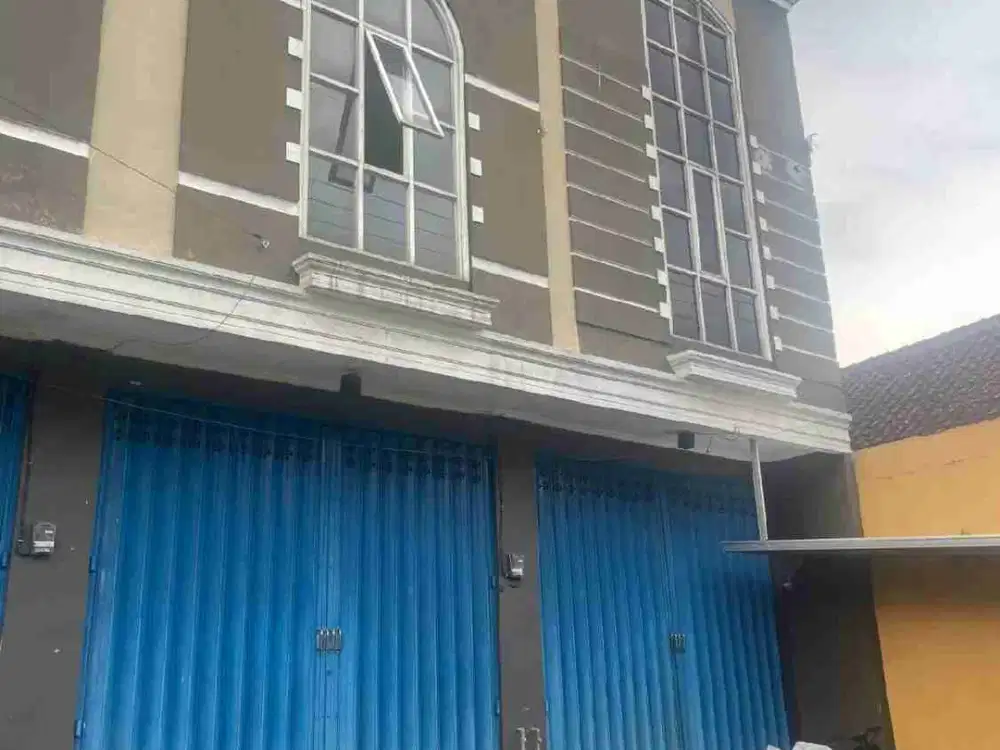 Ruko 2lt Siap Untuk Usaha, Lokasi Strategis Di Jl. Raya Pandansari - Wagir, Kab. Malang

Spesifikasi : 

Luas Tanah : 52m²

Luas Bangunan : 96m²

PLN : 2200 Watt

Air : PDAM

SHM

Free Pajak Dan Balik Nama Pembeli

Harga 675 Juta Nego