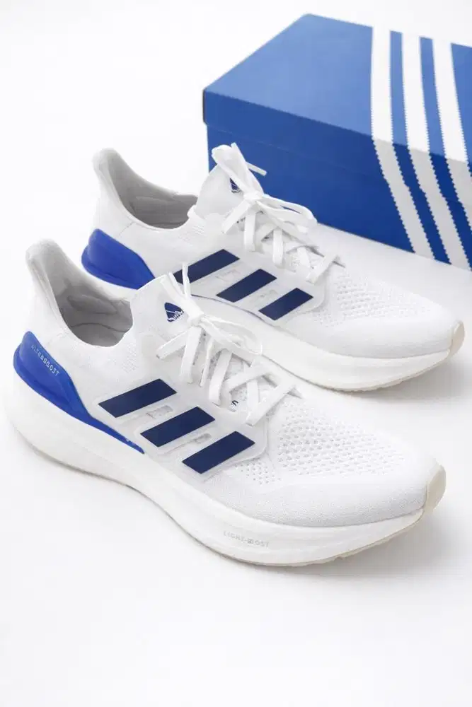 Adidas Ultraboost 5 Original – NEW (Belum Pernah Dipakai)