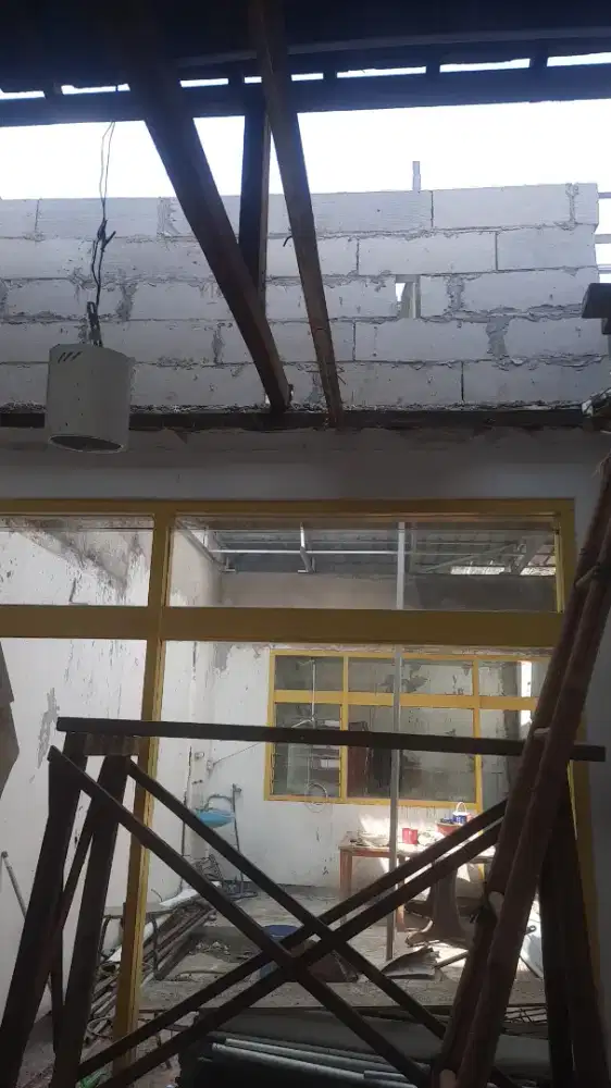 Kontraktor, Pemborong,tukang bangunan dan interior