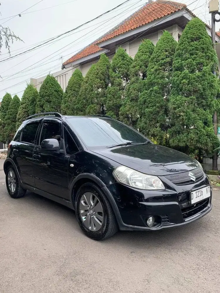 JUAL X-OVER ( AT/MATIC ) 2008/2009