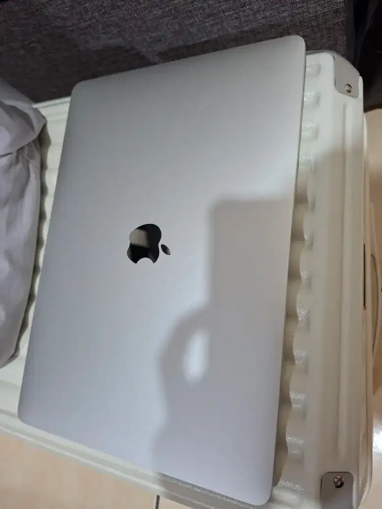 Macbook Air 13 8/256 Mulus  Unit + Magsafe   like New Special