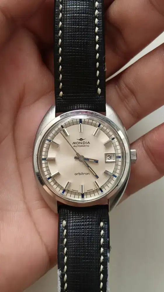 Jam Mondia Orbitron by Zenith