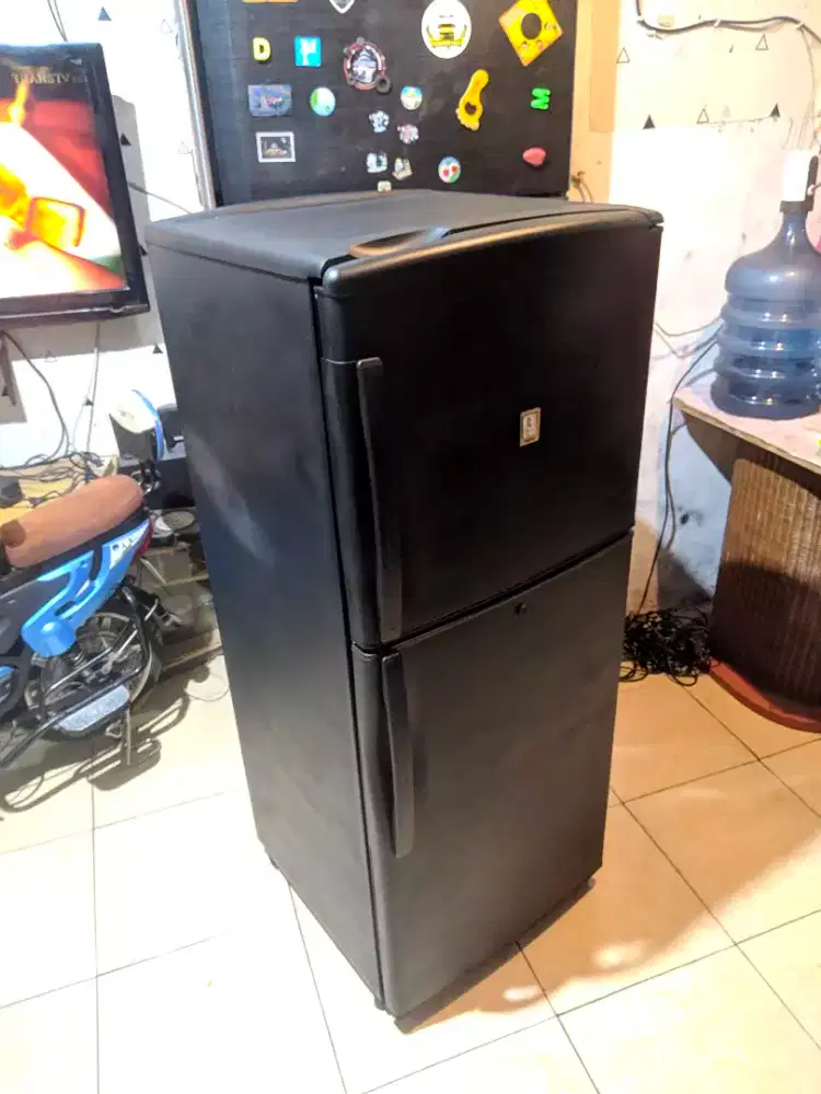 Kulkas 2 pintu tanpa bunga es