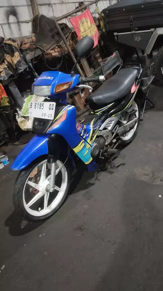 Dijual suzuki satria 120 mesin 2 tak thun 2003.