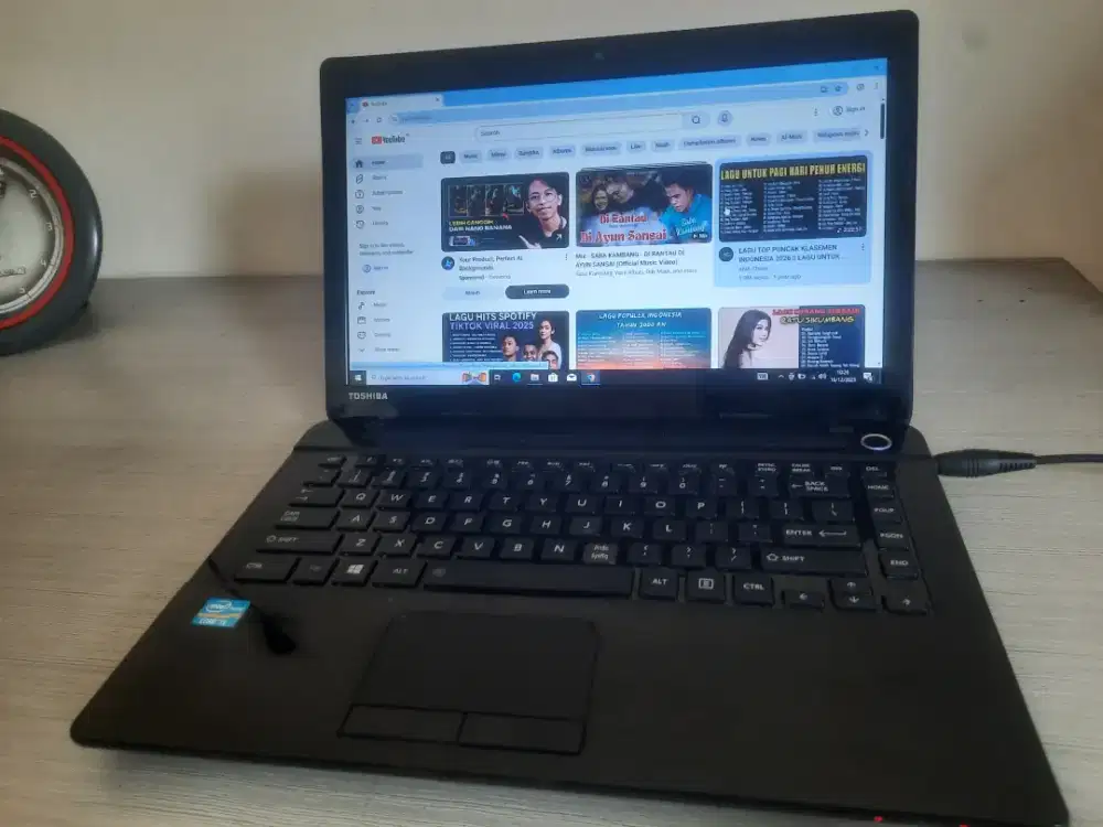Laptop Kuliah-Sekolah Toshiba Core,i5-gen3(Ram4-500)Jual Mrah COD 24jm