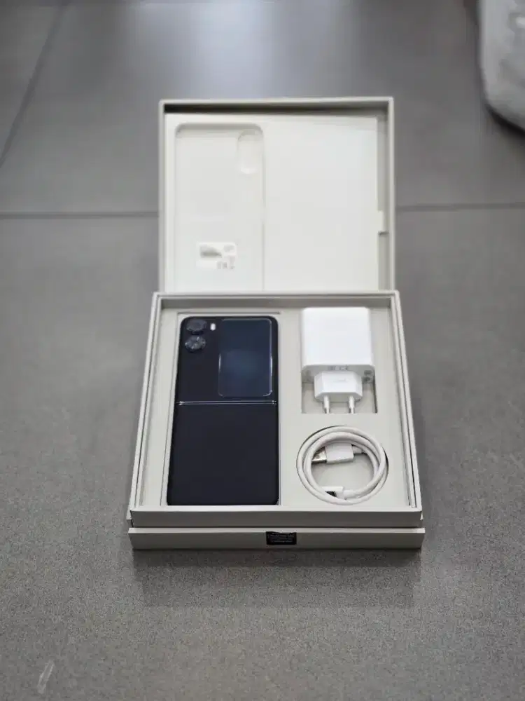 Oppo N2 Flip 8/256 GB Fullset second