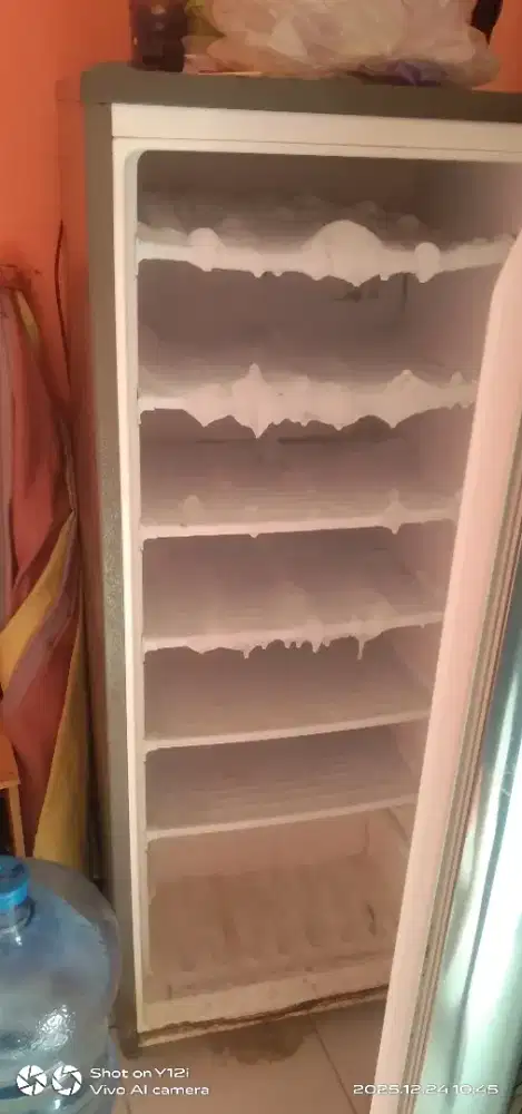 Jual frizeer es batu ,