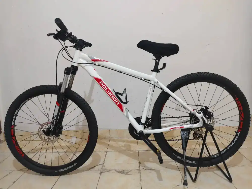 Sepeda Gunung Polygon Premier 3, 27,5 M