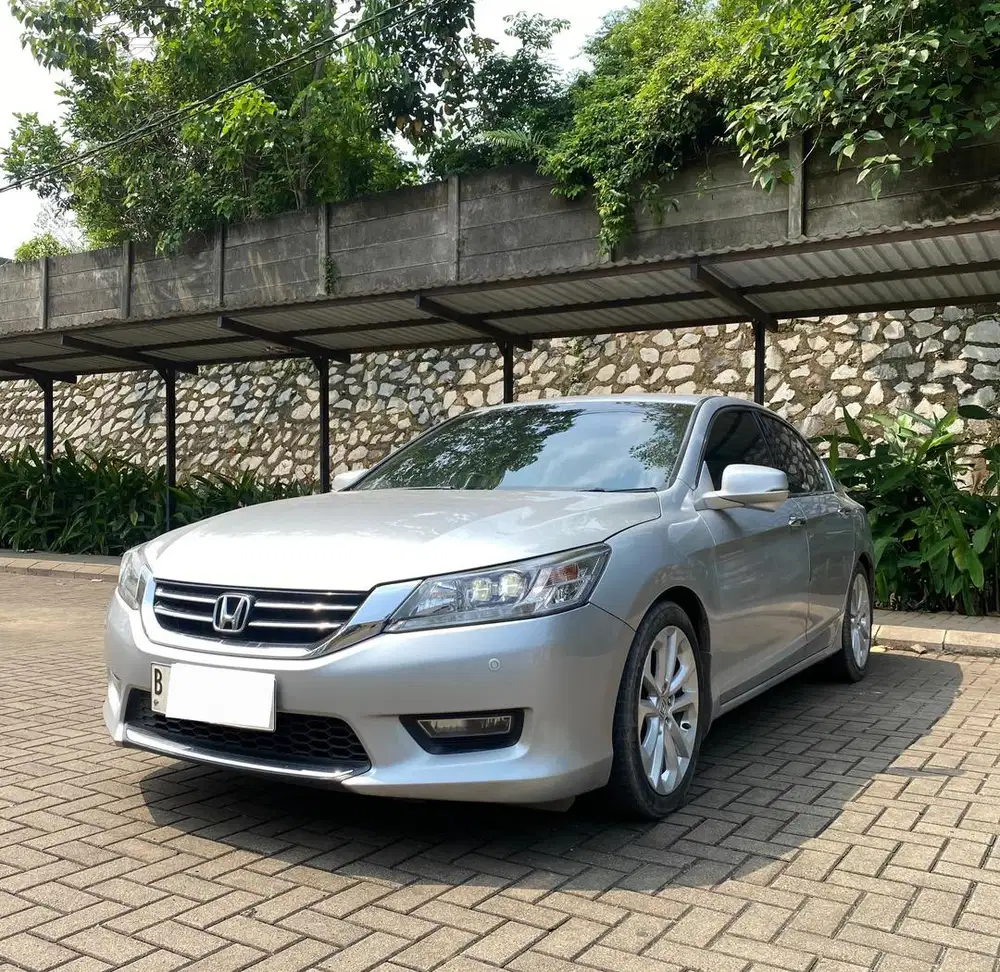 Honda Accord 2013 CR2