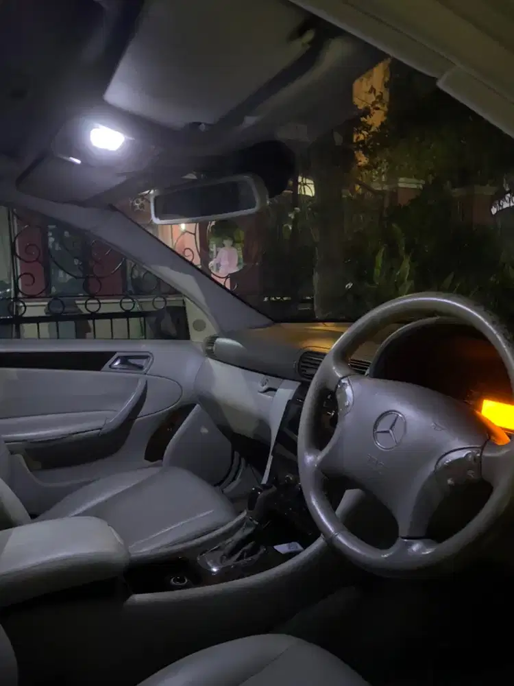 Mercedes-Benz C240 2003 Bensin