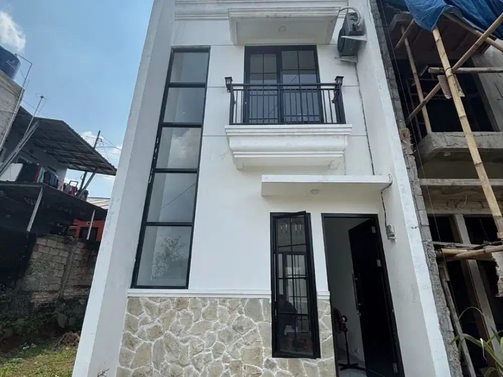Rumah Keluarga 2 Lantai di Depok, Dekat Alun-Alun & Stasiun KRL