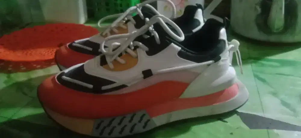 Dijual sepatu vera nevada