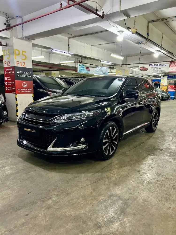Low KM Toyota Harrier 2.0 GS Sport 2015 Like New 2014