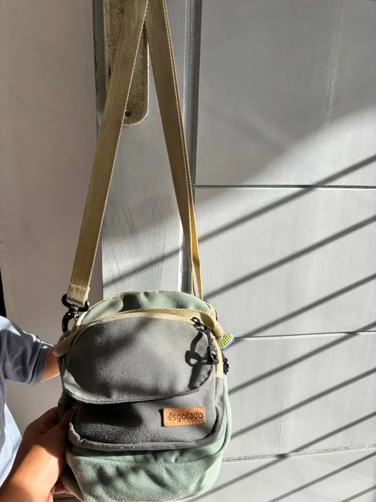 Tas slempang serbaguna