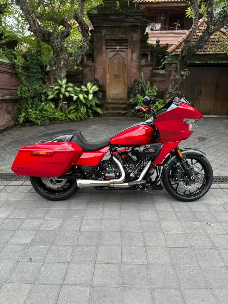 2025 CVO Road Glide ST