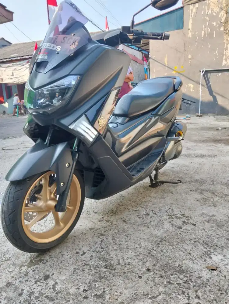 Jual mtor nmax hitam 2018