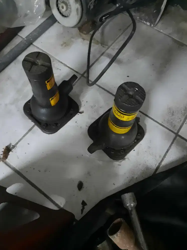 Dongkrak Botol Original Toyota