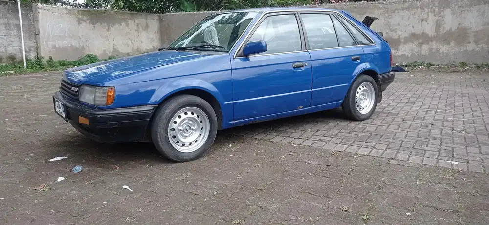 Mazda 323 1987 hatchback