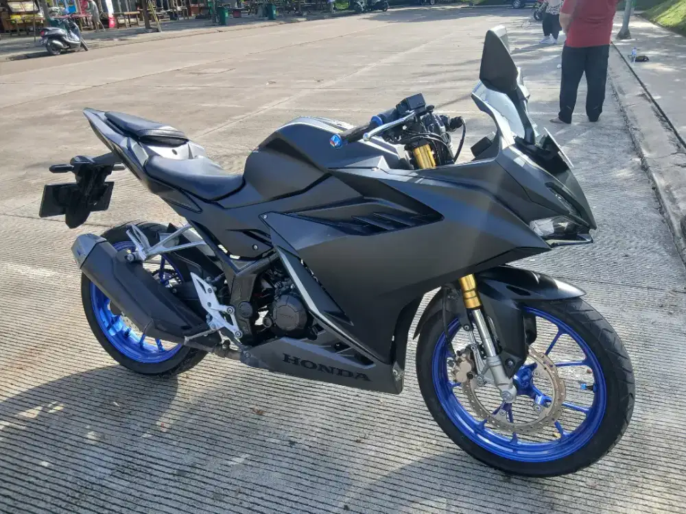 Honda All new CBR 150R thun 2023 full orsinil pajak idup tinggal pake