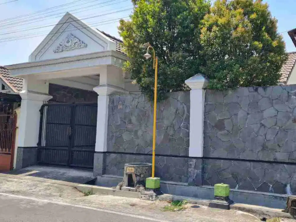 Rumah Bagus 2Lt Dekat Jl.Raya Dan Pasar Jaten