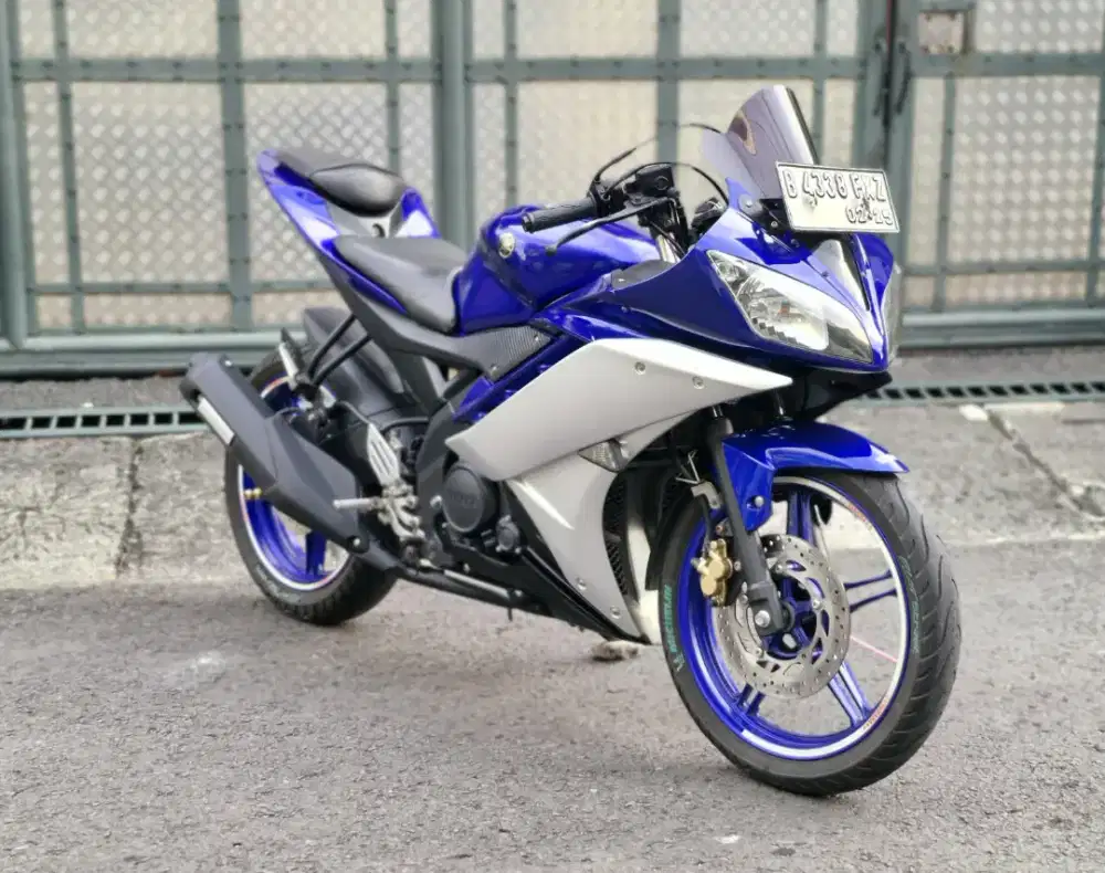 Low KM Gress! Yamaha YZF R15 V2 Th. 2016 Gress Istimewa Terawat