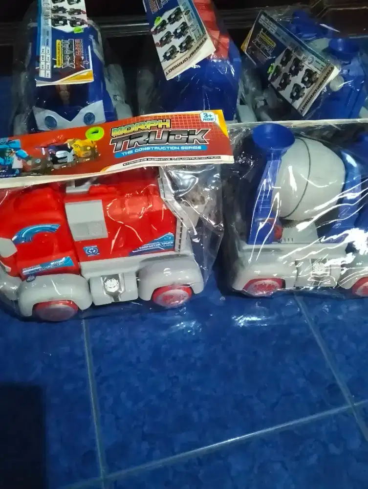 Mainan Anak morph truck borongan 5 truk harga
Rp 200rb aja  cod deket2