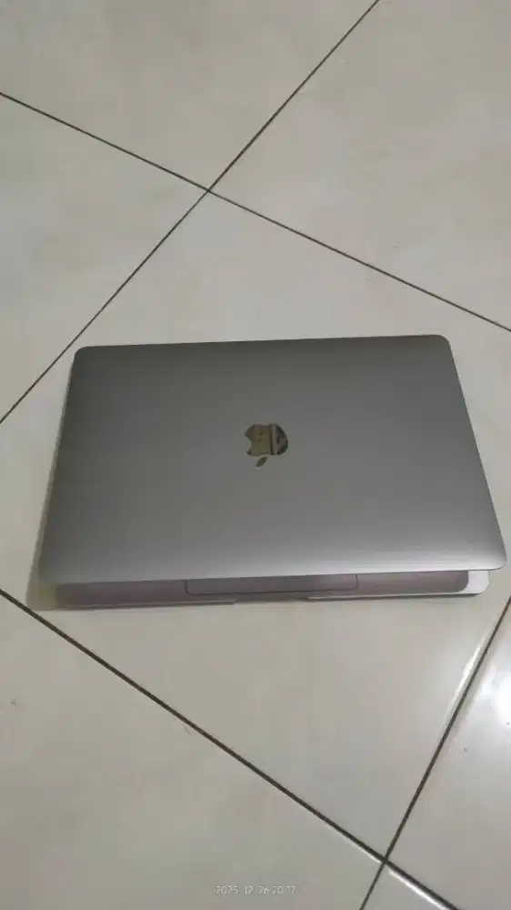 Macbook air 13inch 2020 m1 8/256