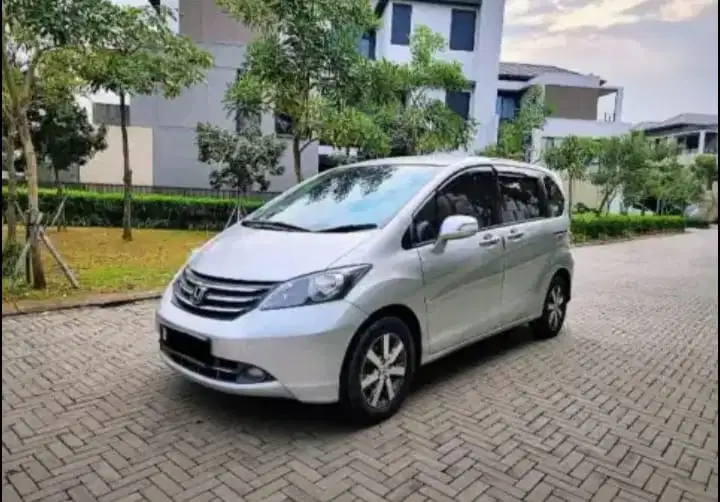 HONDA FREED E PSD 2011 AT Tangan 1 dr baru Service Record Lengkap