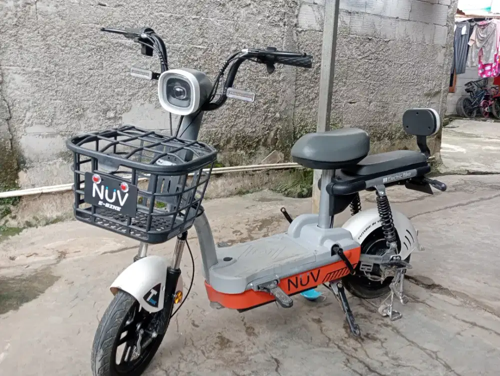 Sepeda listrik Second