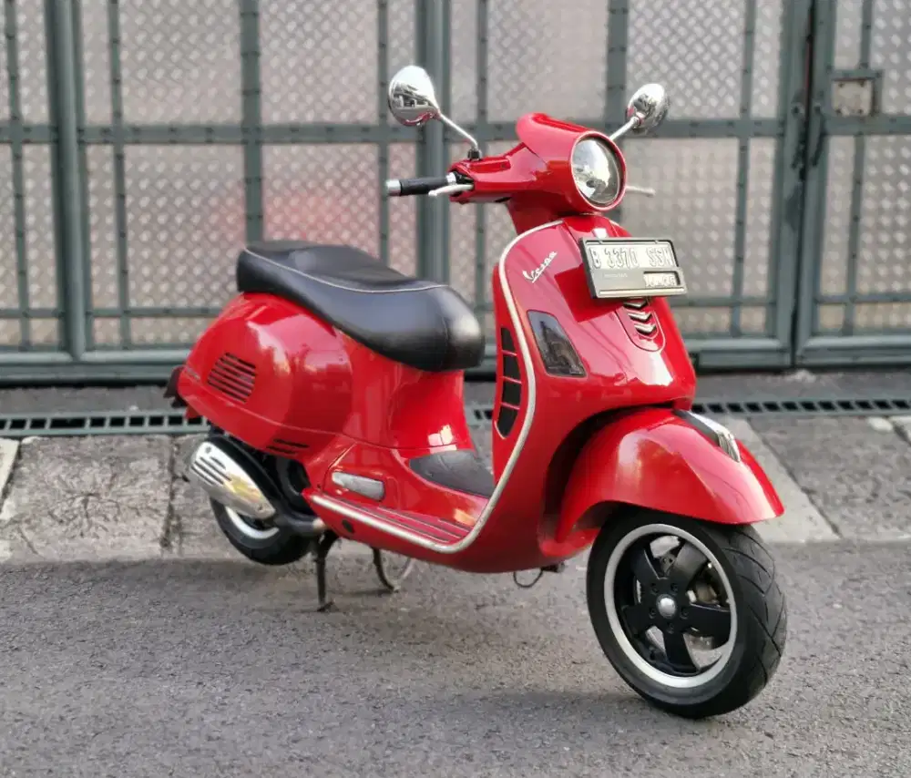 B-DKI Gress! Piaggio Vespa GTS 150 3VIE Th. 2015 Surat Lengkap Gress