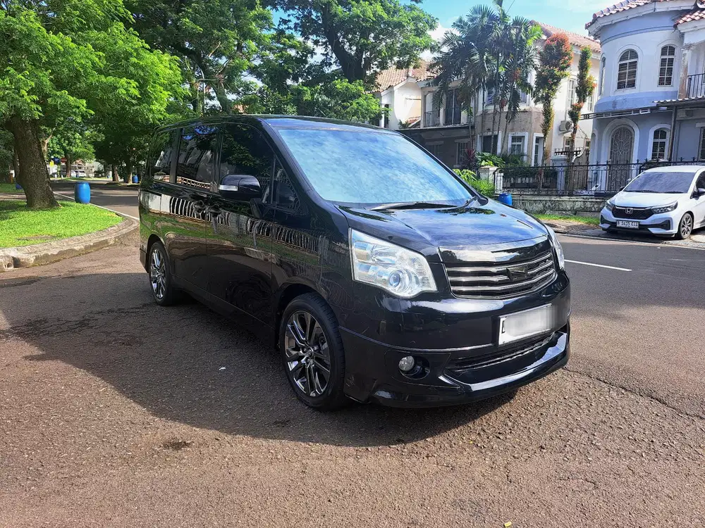 Toyota Nav1 2013 Bensin