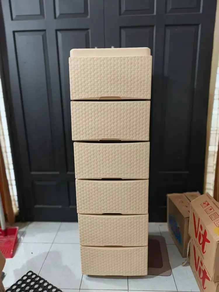 Lemari Plastik 6 Susun Second Surabaya