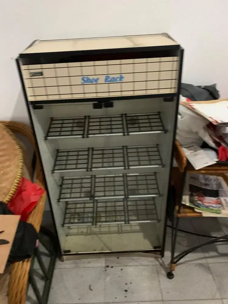 Rak sepatu msh bagus