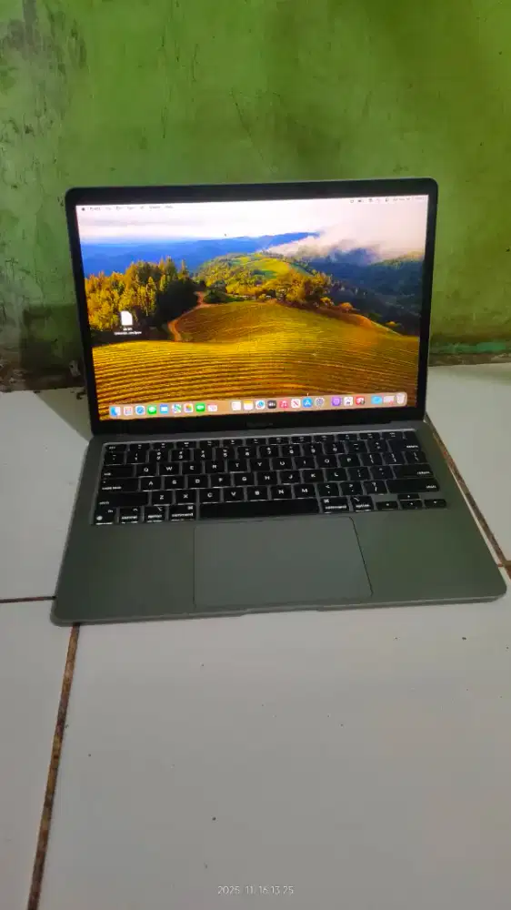 Macbook air m1 13inch 2020