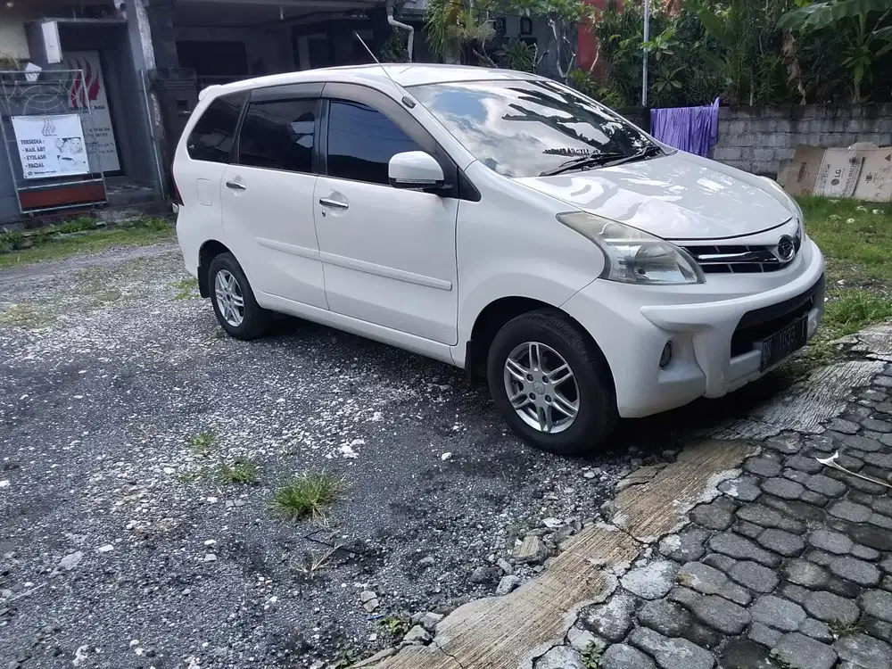 Daihatsu Xenia 2012 Bensin